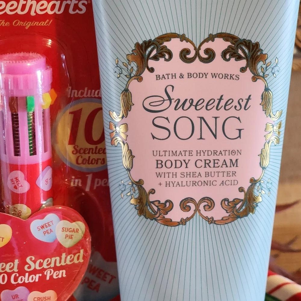 BATH & BODY WORKS Sweetest Song Sweetheart Bundle Sweetest Song Body Wash Cream